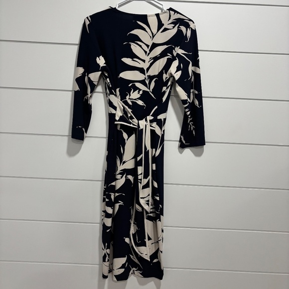 Joseph Ribkoff spring 2024 faux wrap dress with attached belt 3/4 sleeves size 6 - Picture 3 of 16